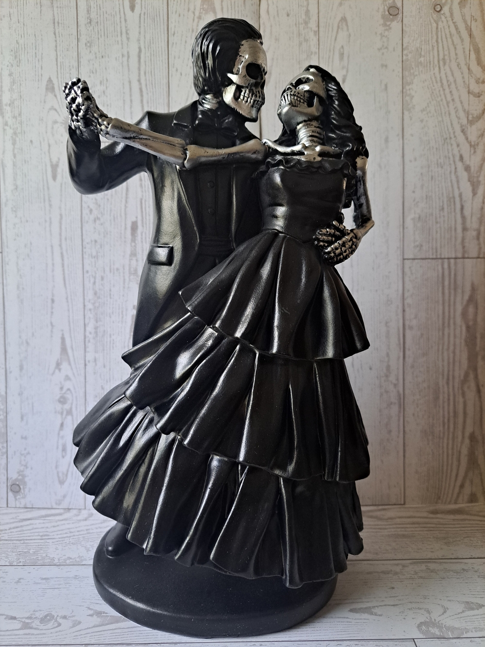 Day Of The Dead Couple Statue Gothic Halloween Decor Dancing Skeleton Figurine